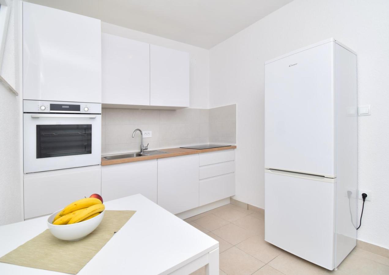 Apartments Despot Tučepi Buitenkant foto