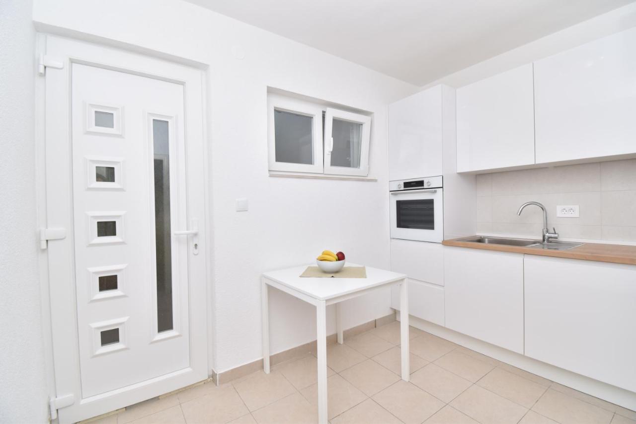Apartments Despot Tučepi Buitenkant foto